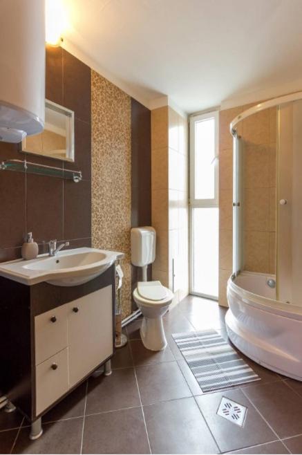Studio Toward De Airport *